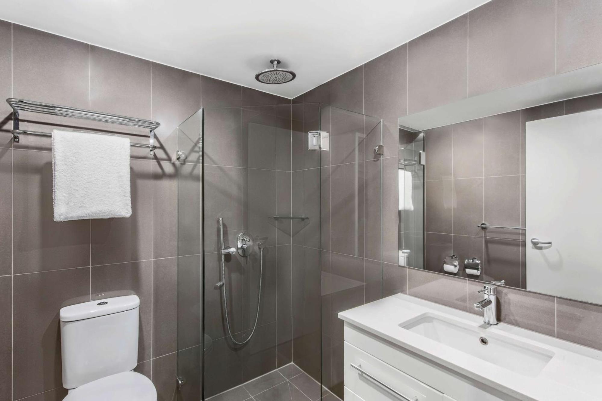 One Bedroom Apartment - King or Twin